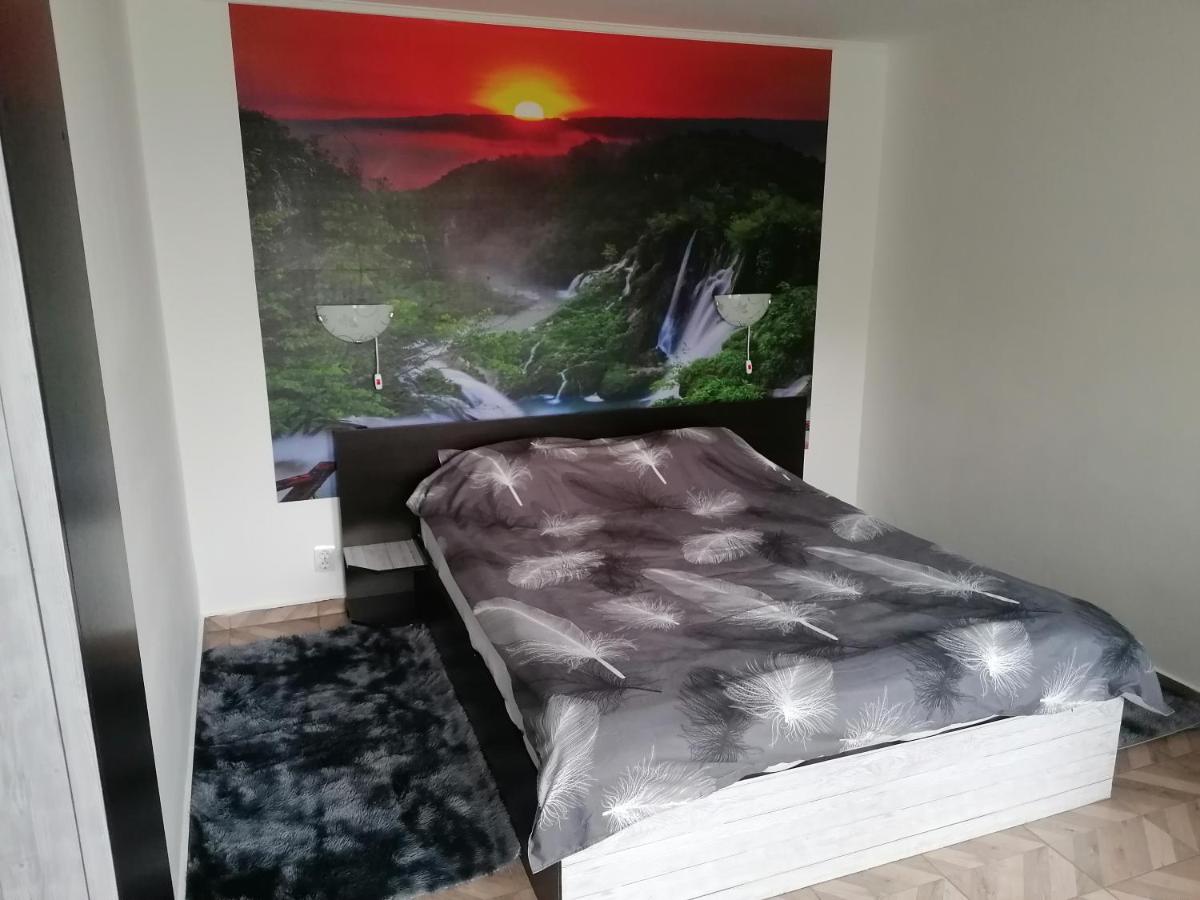 Deluxe Room (2 Adults + 1 Child)