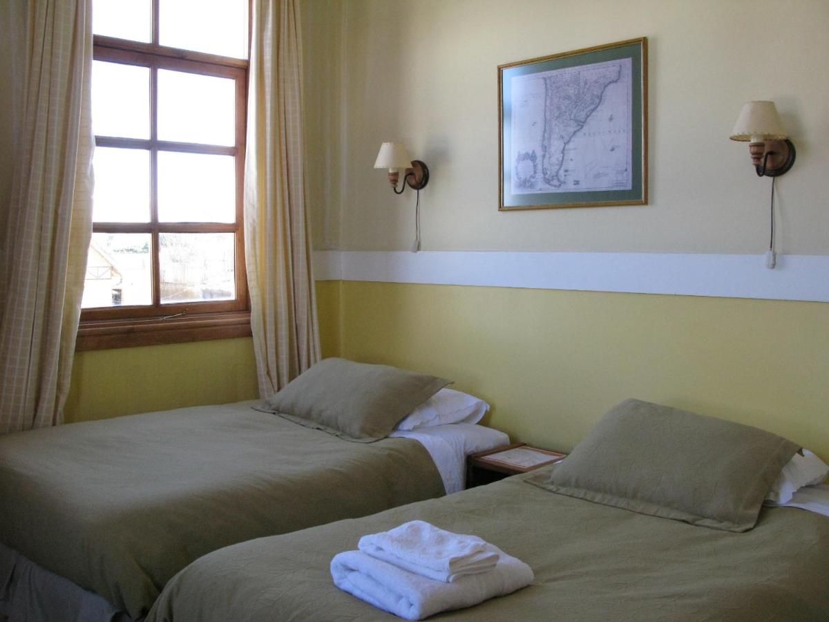 Twin Room with Private Bathroom