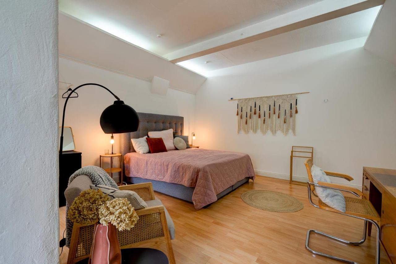 Apartment mit 2 Schlafzimmern am Bergpark Wilhelmshöhe - B&B Kassel