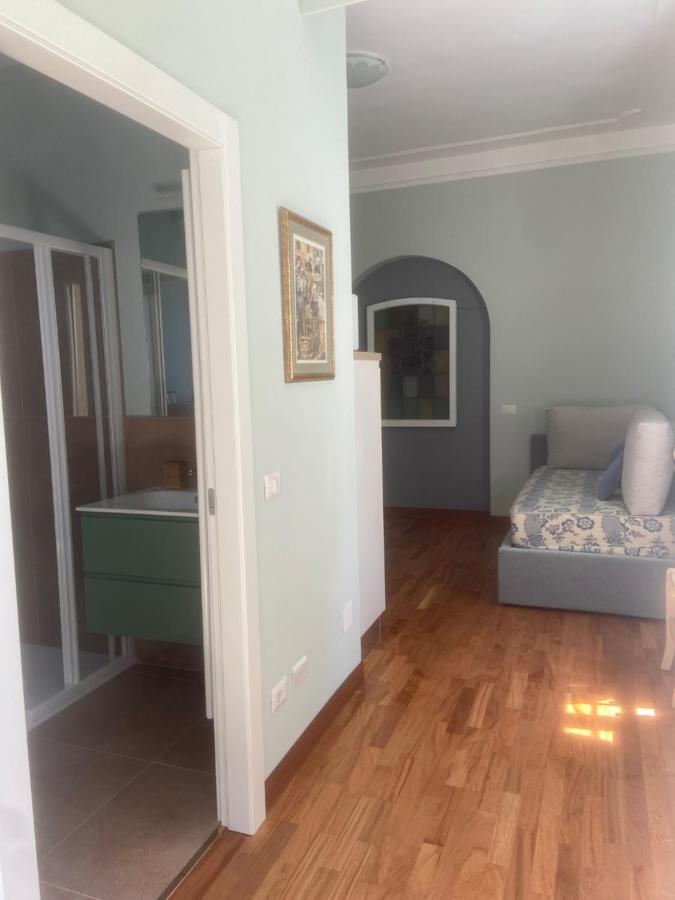 Classic One-Bedroom Apartment with King Bed