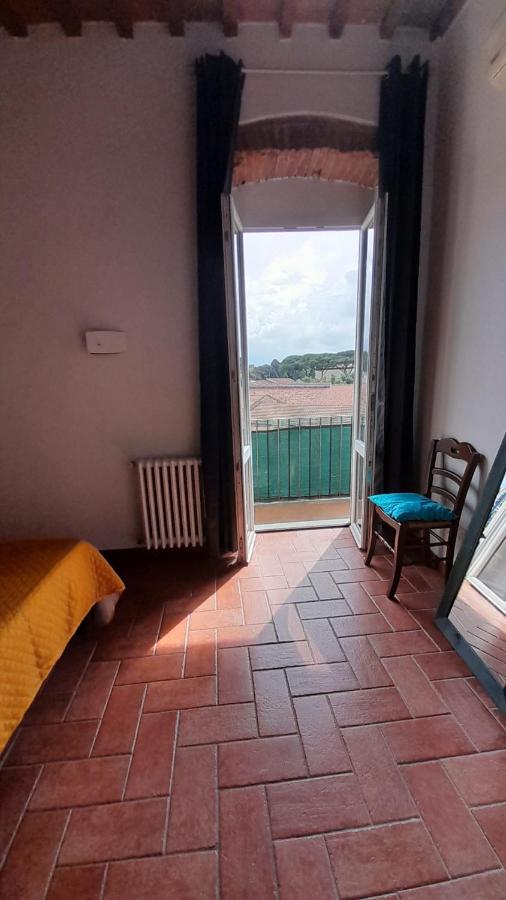 Livornine Appartamento rustico con posto auto - Ferienwohnung Livorno