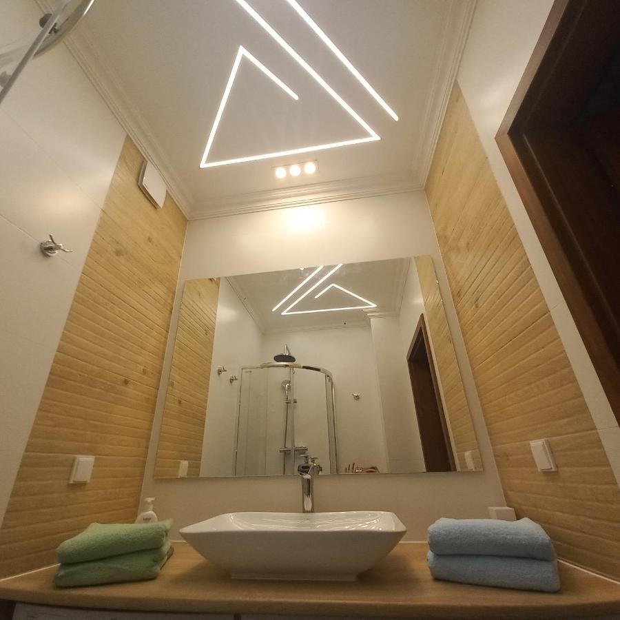 One-Bedroom Apartment with City View