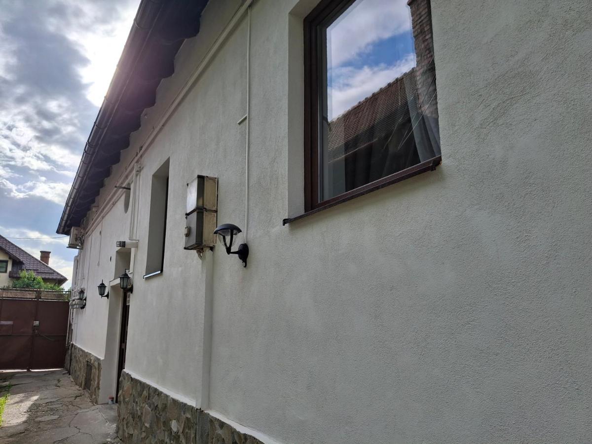 Clar Studio Residence - Bed and Breakfast Braşov