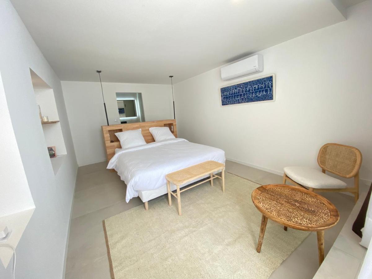 Chambre Double - Vue sur Piscine