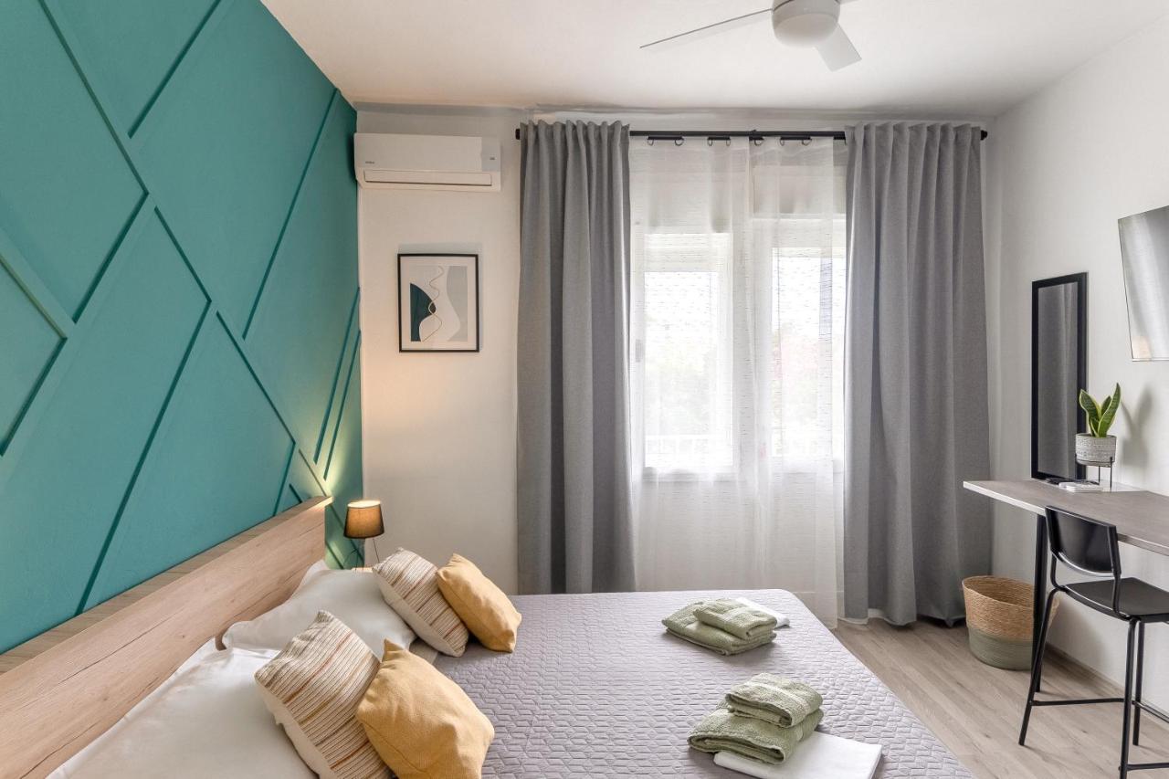 Wind Rose Rooms - B&B