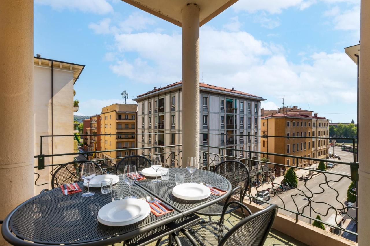 Appartamento al Colonnato - vicinissimo al centro, ideale per famiglie e gruppi di amici - Chambres d'hôtes Vérone