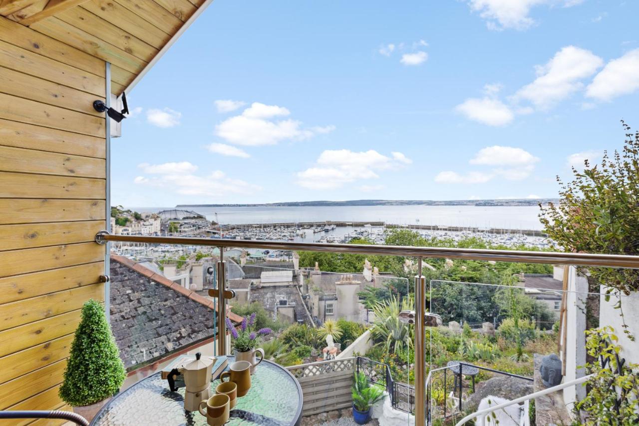 The Boathouse - Panoramic Sea View Retreat, near Town, Marina & Beach, with Parking - Chambres d'hôtes Torquay