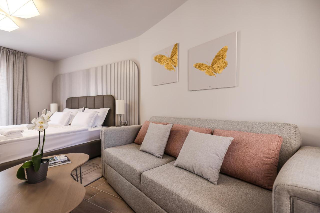 Studio Apartment with Sea View