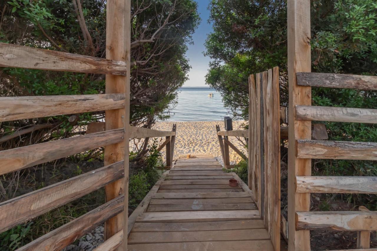 PROPERSTAY 102 - Jade by the Sea Villa - B&B