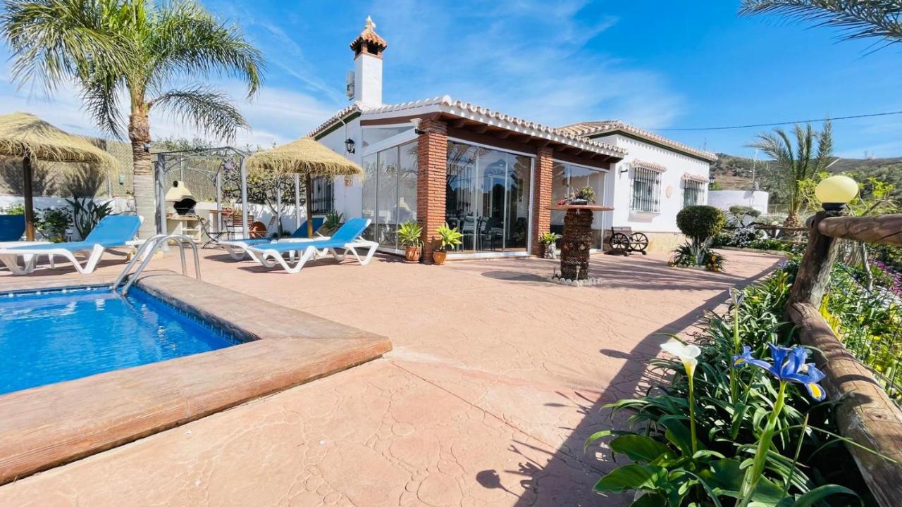 Cortijo VILLA EL PINO - Chambres d’hôtes Torrox