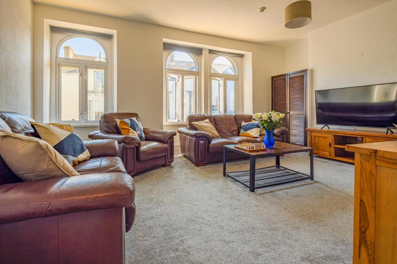 Castleview Coastal Comfort With 2 parking spaces - B&B