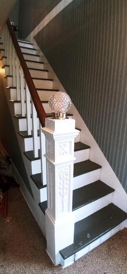 1800's Victorian Patriot House - Bed and Breakfast Deersville