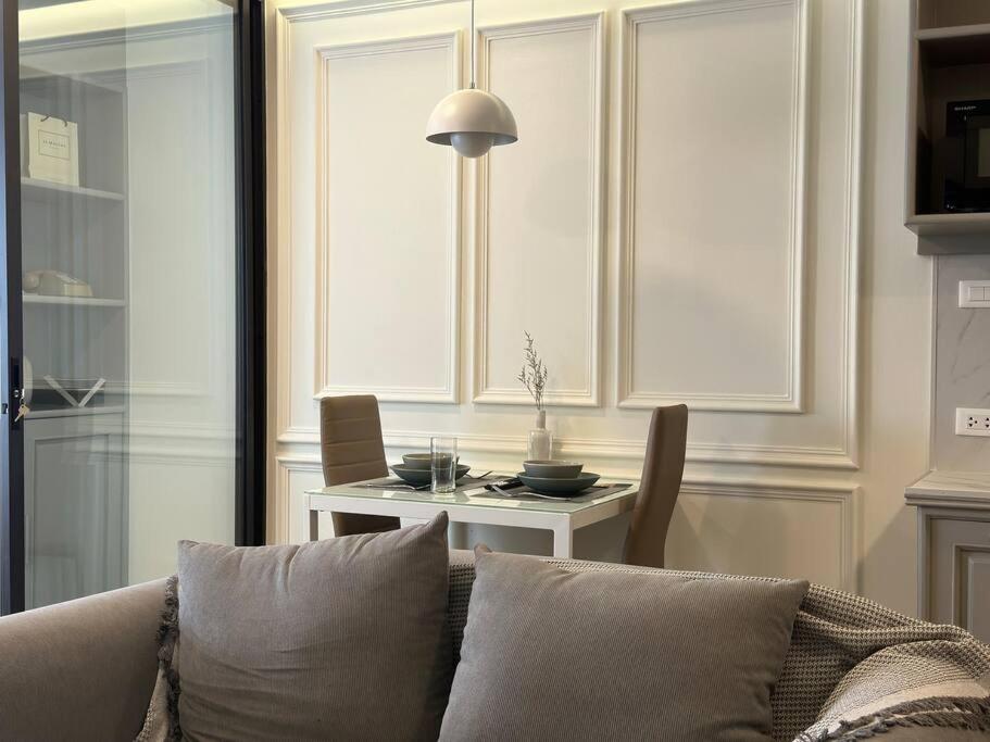 Warm and classic modern room - Chambres d’hôtes Chiang Mai