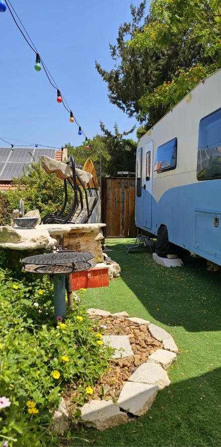 Cozy Seaview Glamping Caravan - Ferienwohnung