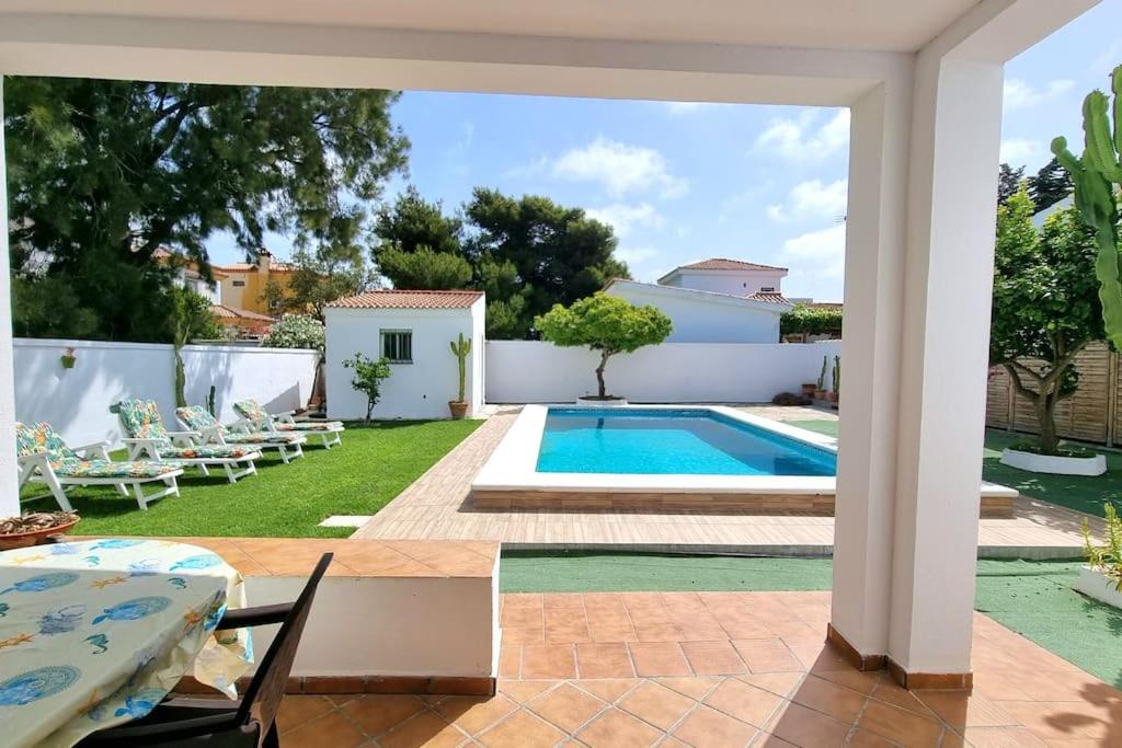 Tranquilidad y Relax, Chalet privado piscina jardin bbq, - B&B Chiclana