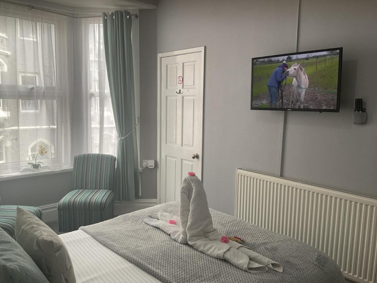 Deluxe Double Room with Shower