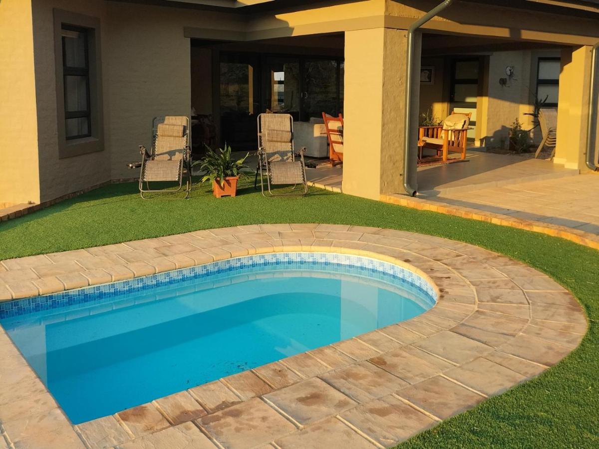 Little Dinokeng Bush Lodge - Chambres d'hôtes Klipdrift
