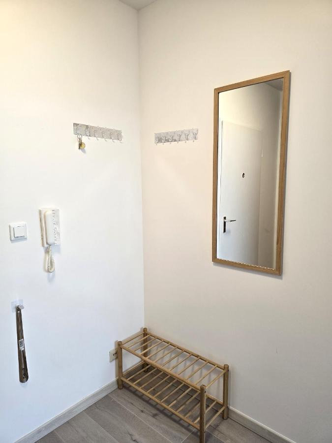 Estudio con balcón