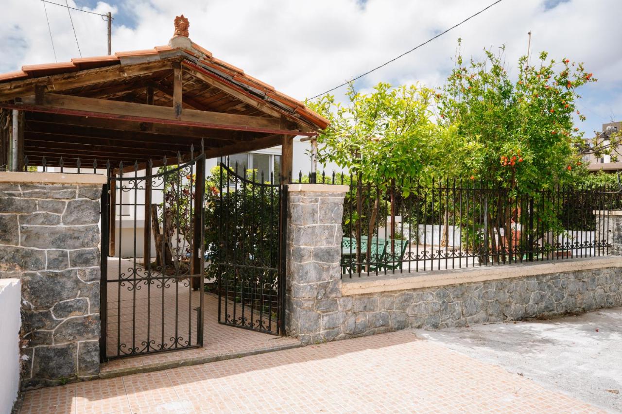 Irene Villa Holiday Home by Estia - Bed and Breakfast