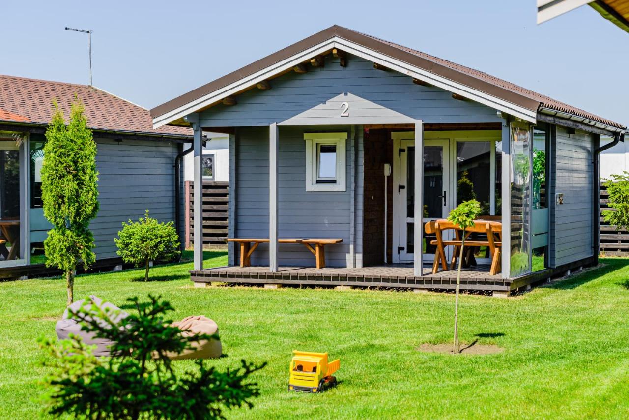 Nameliai Penkios gulbės - B&B