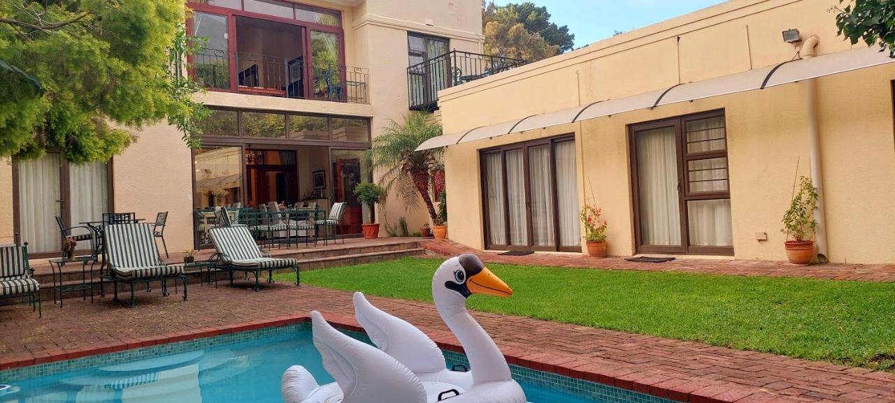 Doppelzimmer mit einem Bad mit Dusche