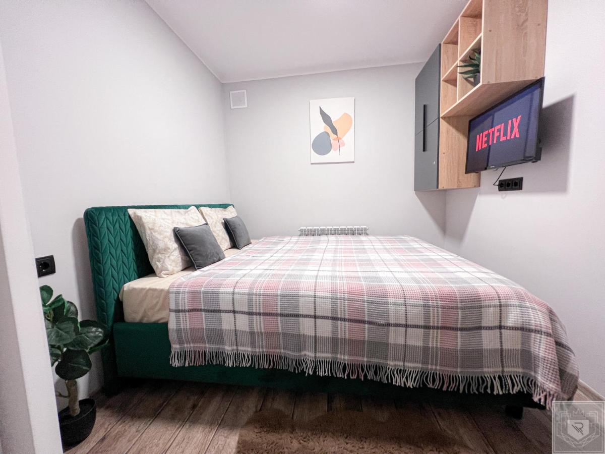 RentHouse Apartments Sleep&Go #1 - Chambres d’hôtes Chişinău