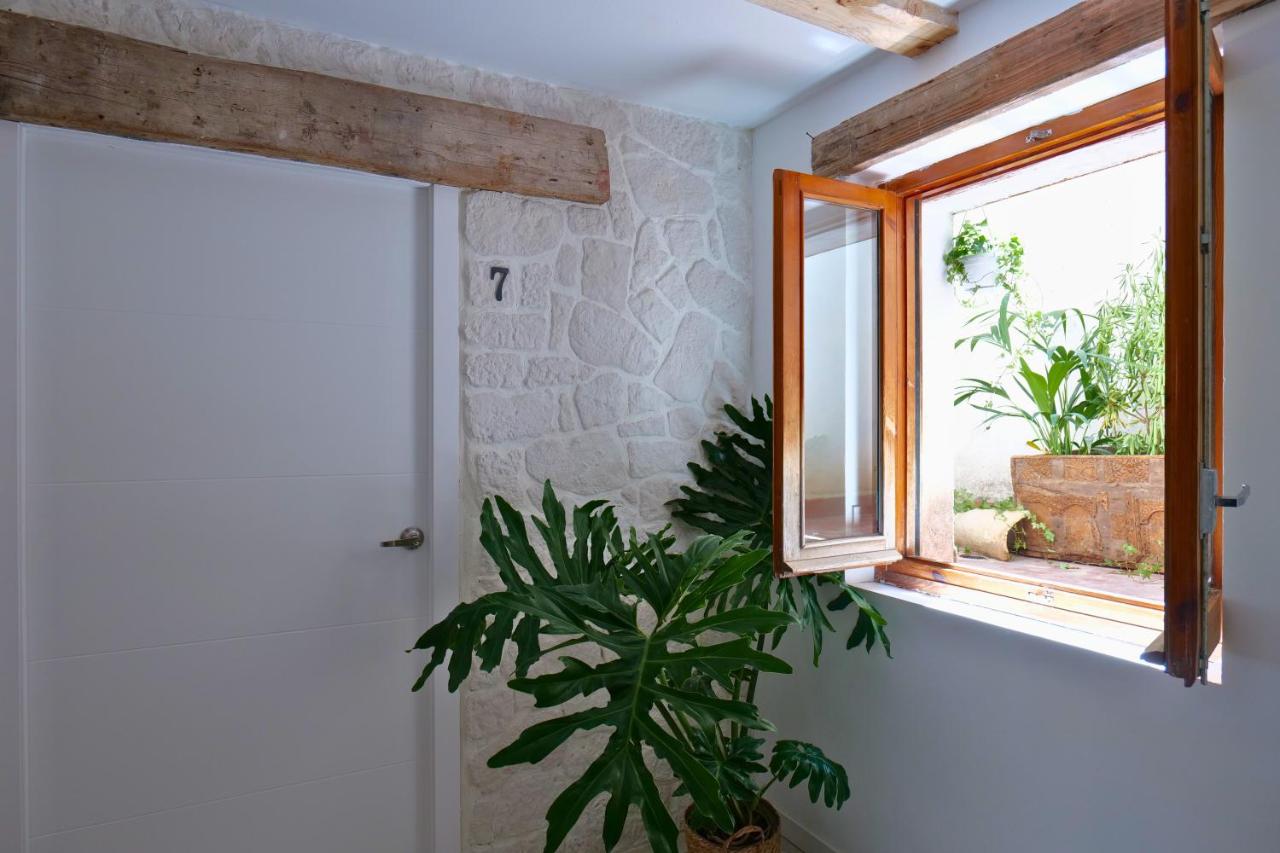 Nomad Home - Bed and Breakfast