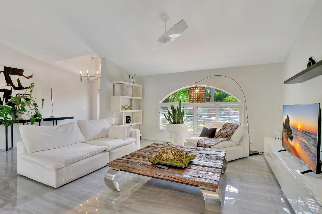 Privacy Pool Gulf Access and Luxury - B&B Bonita Springs