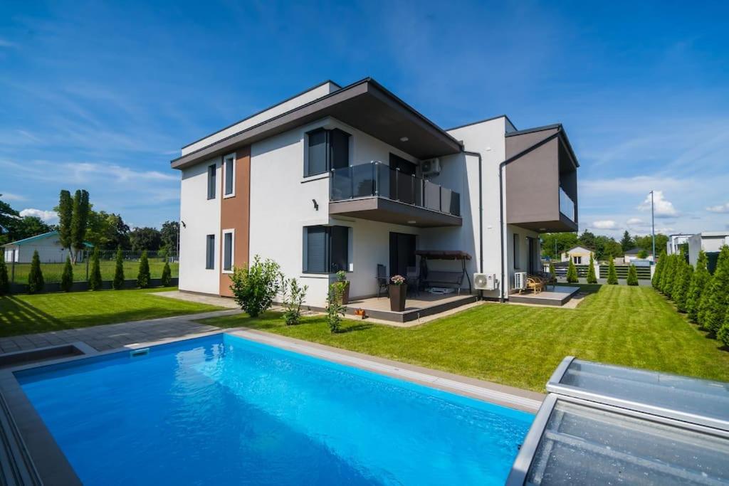 Blue Dream Apartman - Chambres d’hôtes