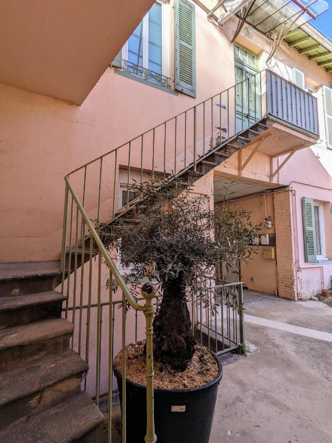 My'Home, centre-ville ancien - B&B