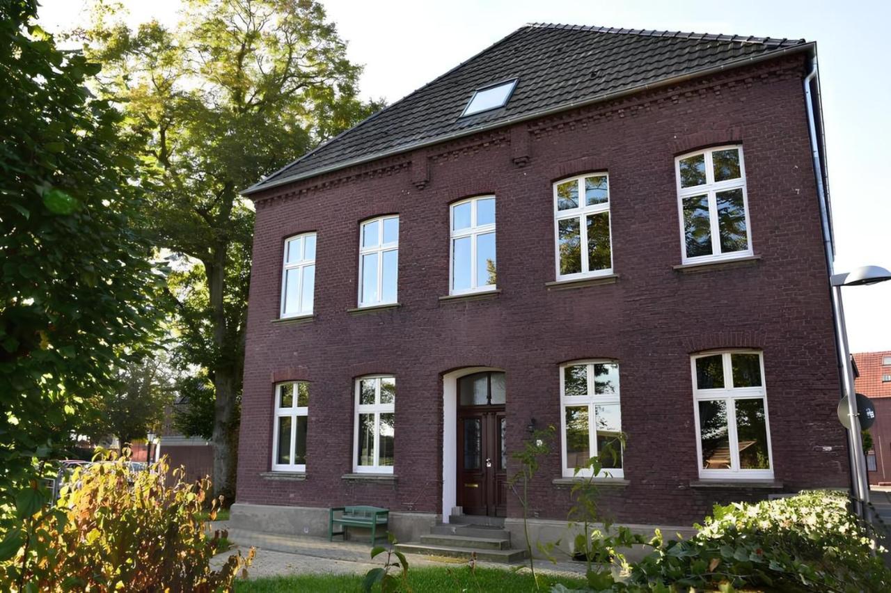 Ferienwohnung über den Dächern im alten Pastorat - B&B