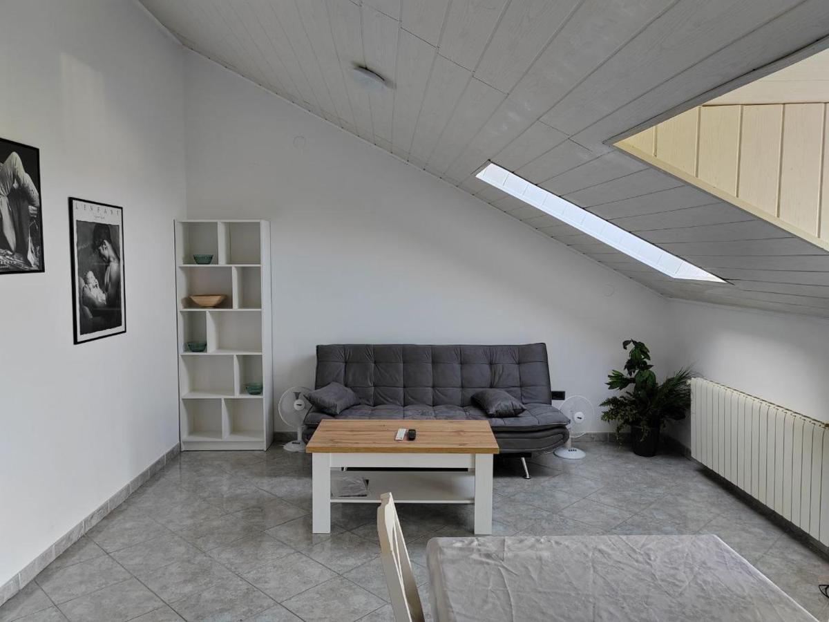 Appartamento con 3 Camere da Letto