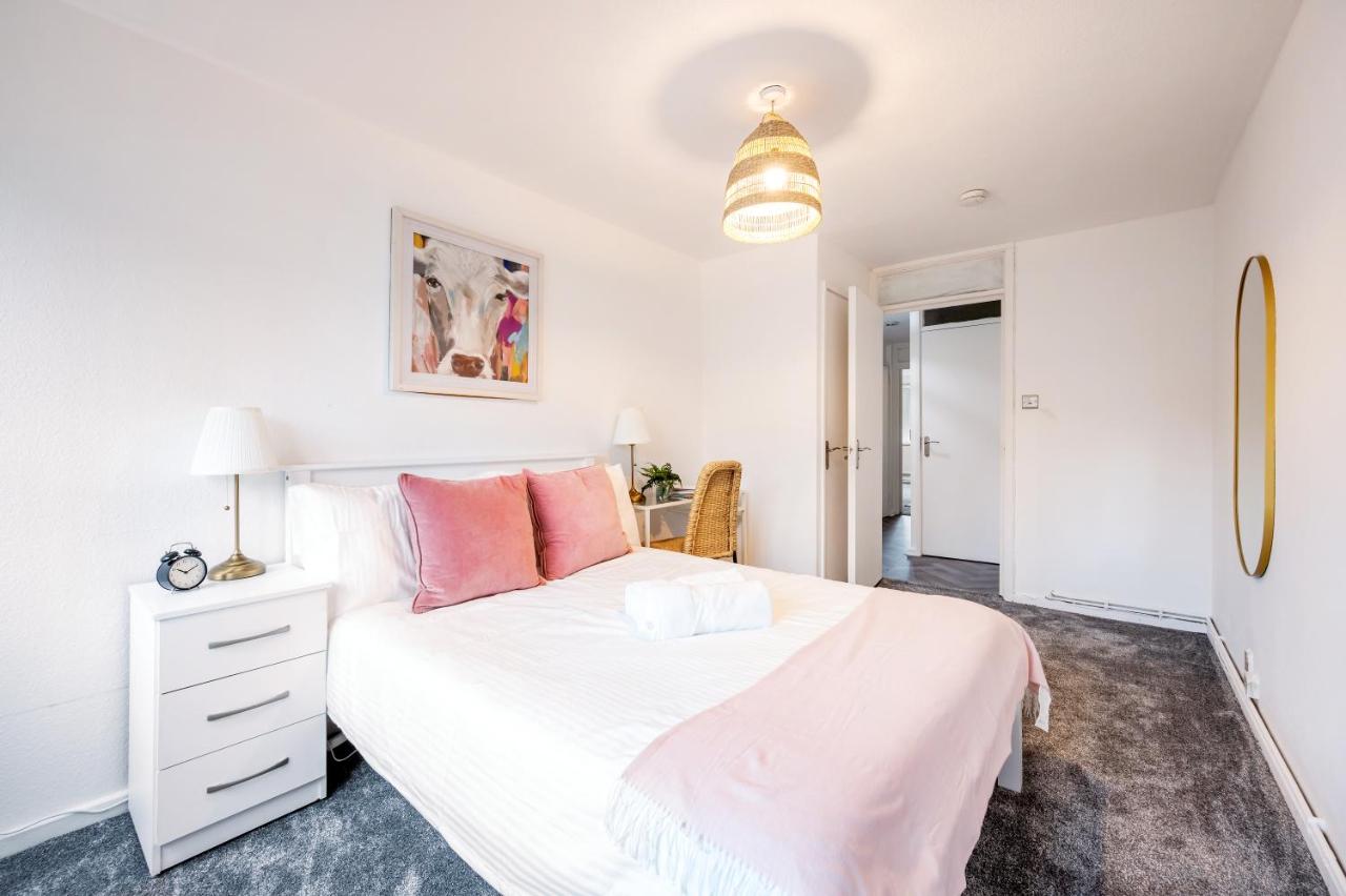 Nice 2-bed flat near Earls Court - B&B London