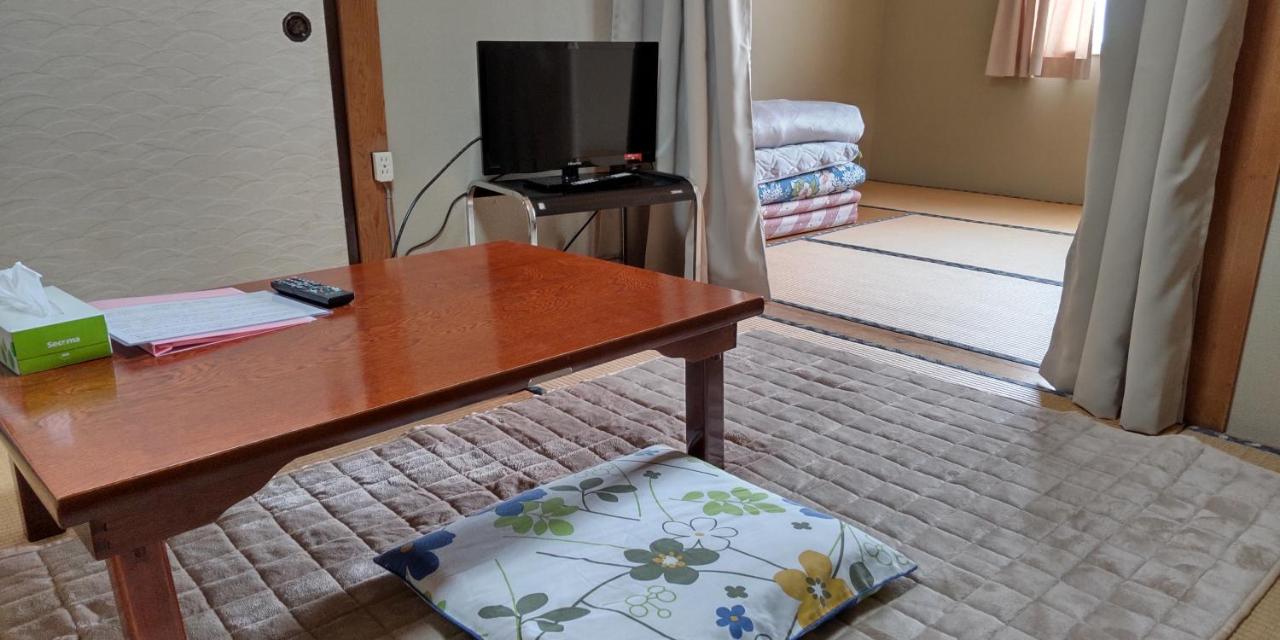 Camera in Stile Giapponese con Bagno in Comune