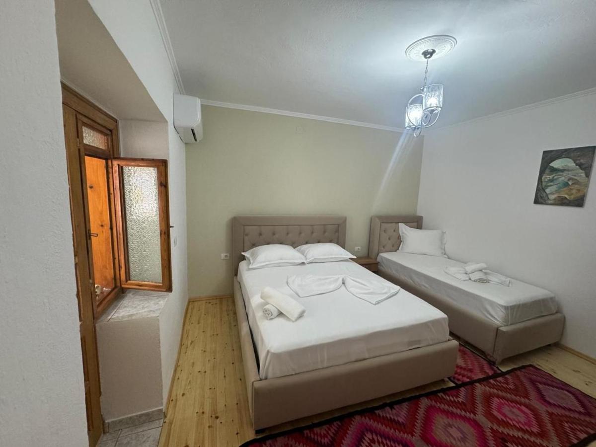 Dreibettzimmer