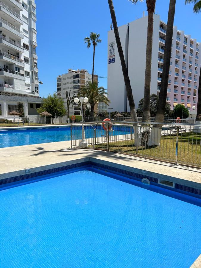 Diana Apartment - Terrace and Pool - 80m from the Beach - B&B Benalmádena