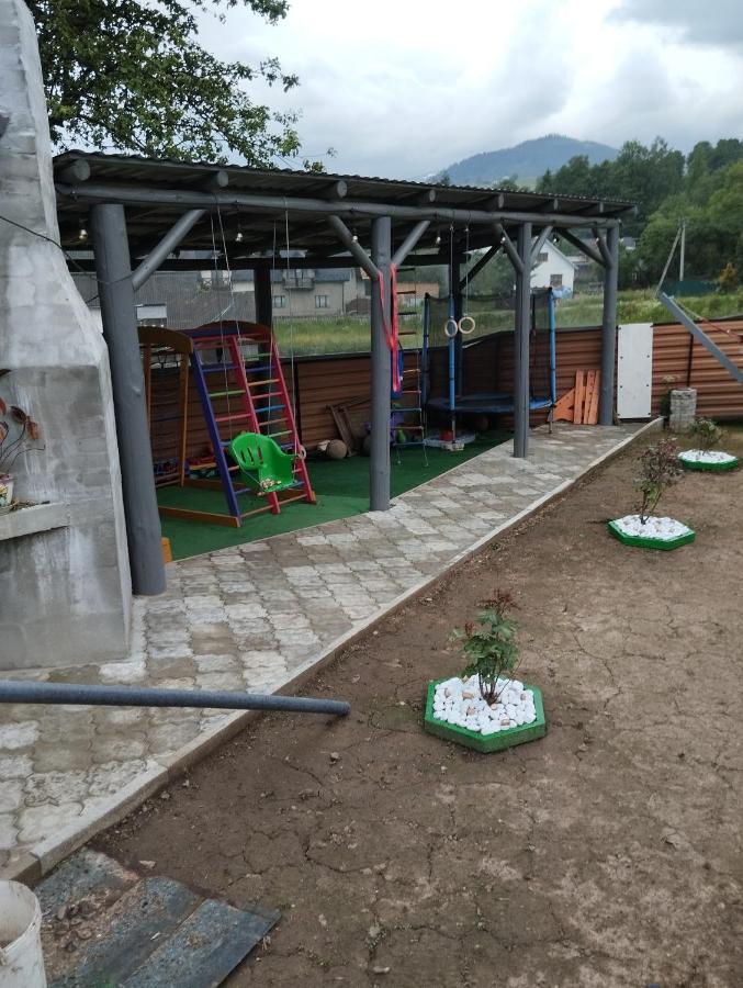 У Ондраша - Ferienwohnung Yasinya