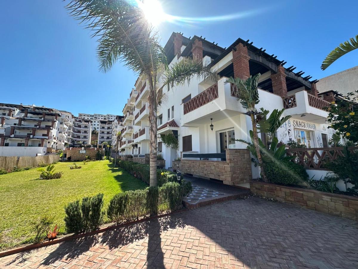 Spacious, swimming pool & proximity to sea - B&B