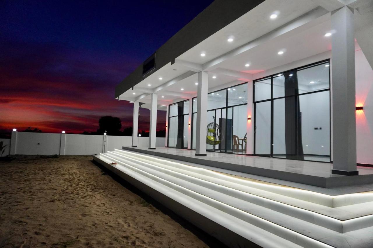 Shakin Shasha Beach House - B&B Jaffna