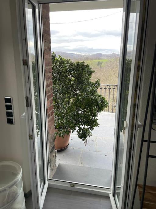 Traumhafter Blick mit Wohnung - B&B Lindenfels