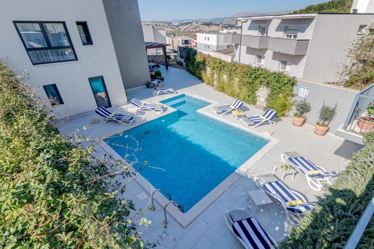 Superior rooms in Gastrovilla Le'Tini Luxury with pool - Ferienwohnung Podstrana