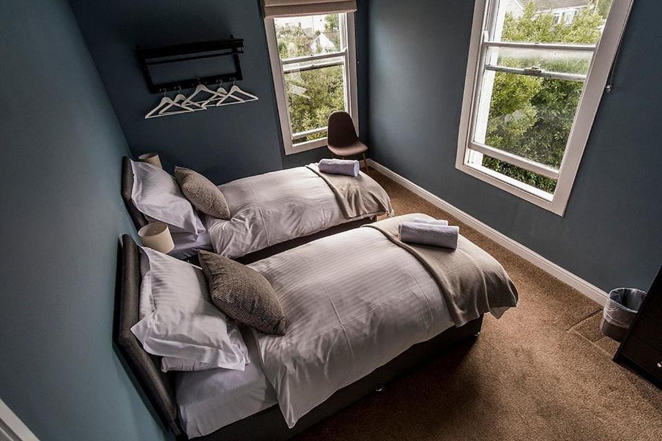 Quadruple Room with Shared Bathroom