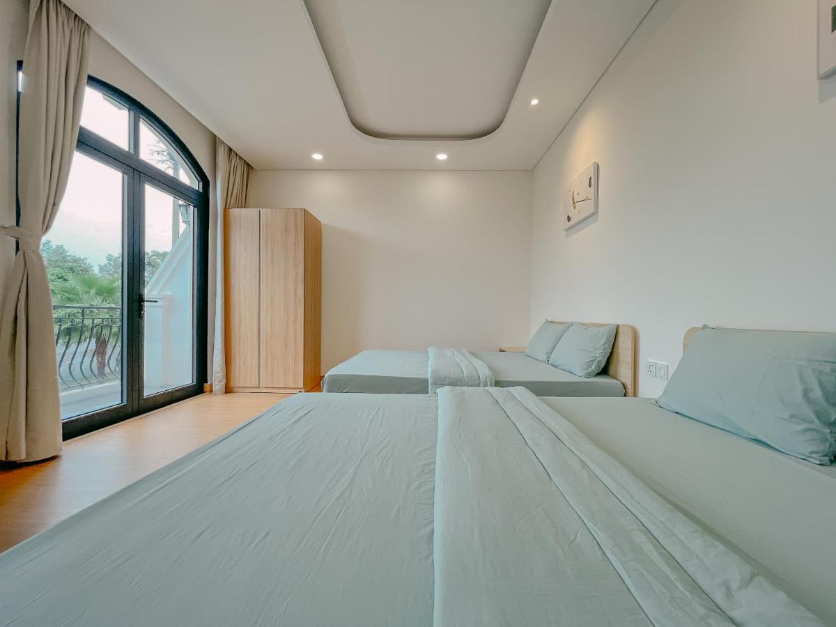 Deluxe Queen Room with Two Queen Beds