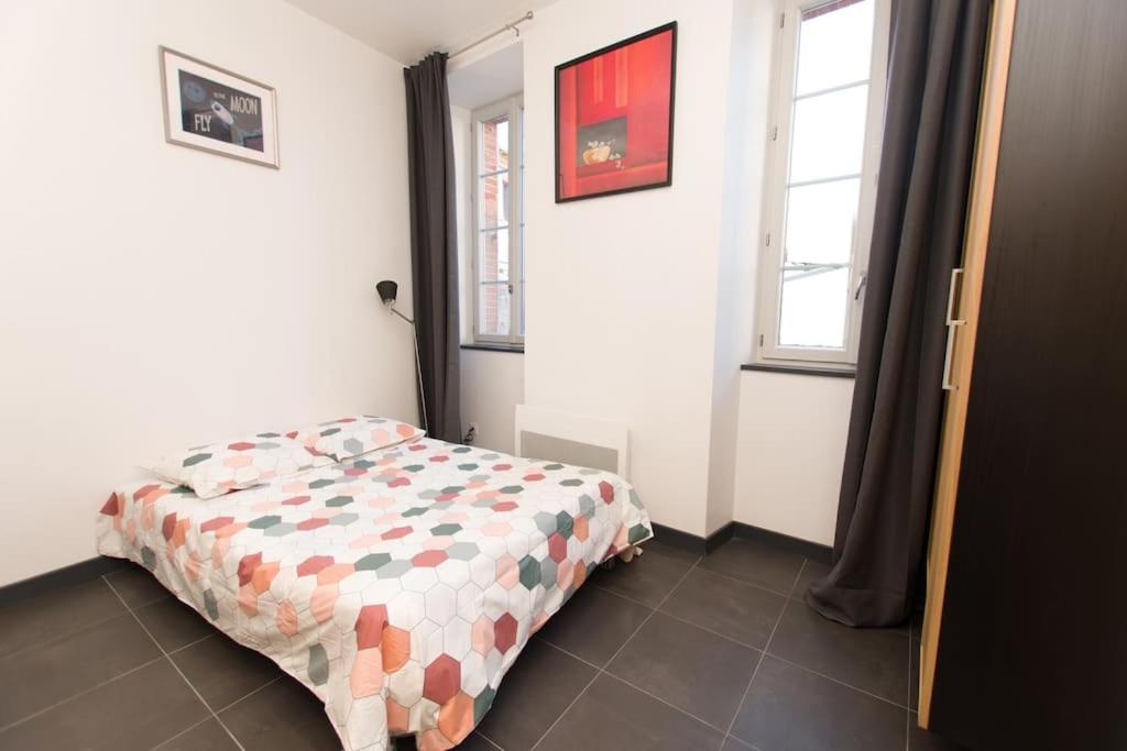 Studio Très Calme Tout Equipé au Centre du Village - Chambres d’hôtes Rieumes
