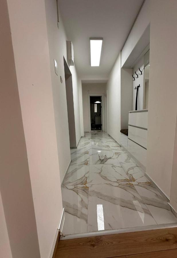 LUX Apartments - B&B Ocrida