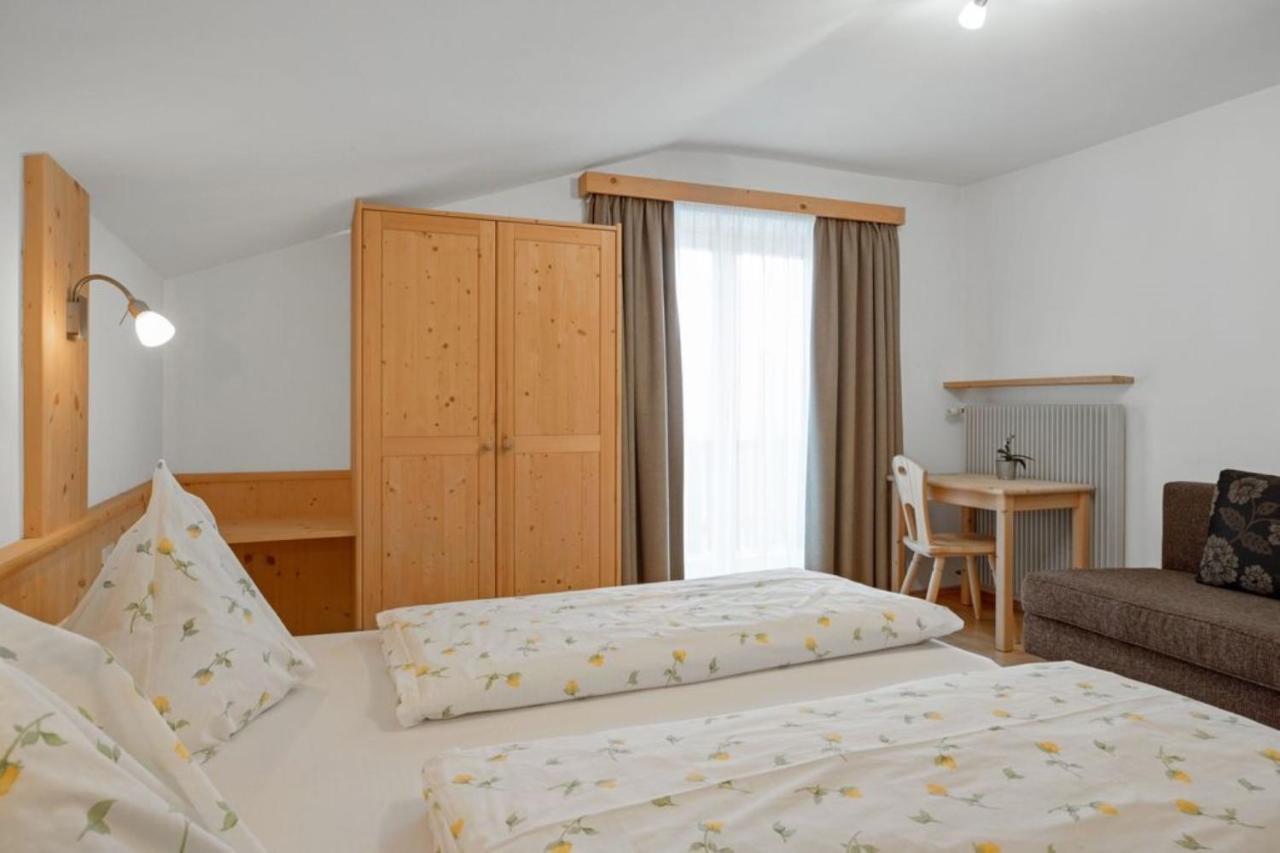 Apartment with Balcony 9/11