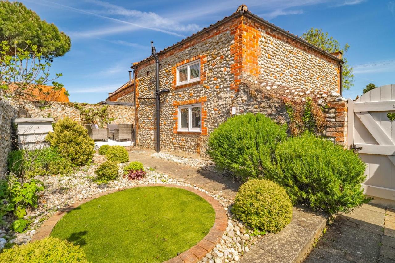 Newly Refurb Cottage, Mile From Blakeney, Village Pub and Restaurant - B&B