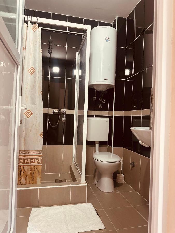 Dreibettzimmer mit Bergblick