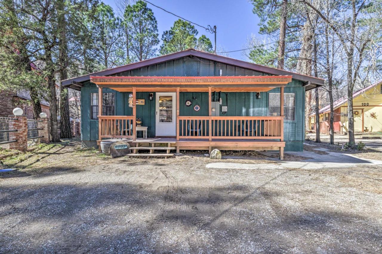 B&B Ruidoso - Lovely Creekside Ruidoso Home with Hot Tub and Deck! - Bed and Breakfast Ruidoso