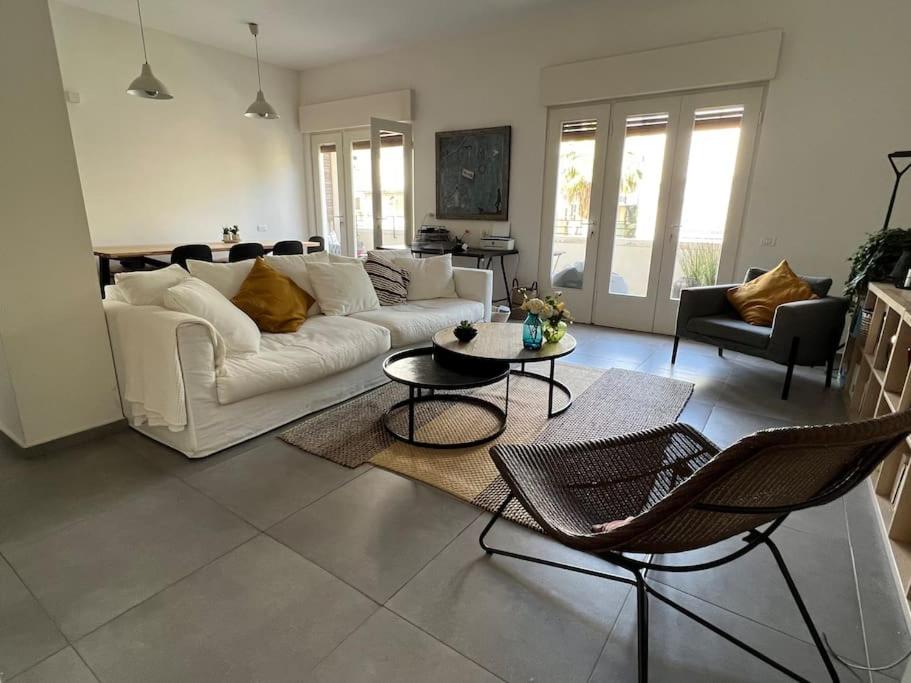 Lovely flat in Sheinkin street - B&B